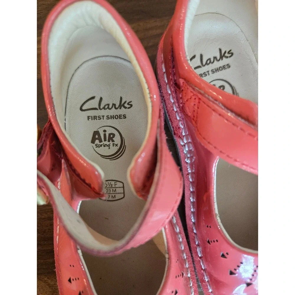 Clarks FirstShoes Coral Pink Patent Leather Mary Jane Air Spring FX Kids Size 7M